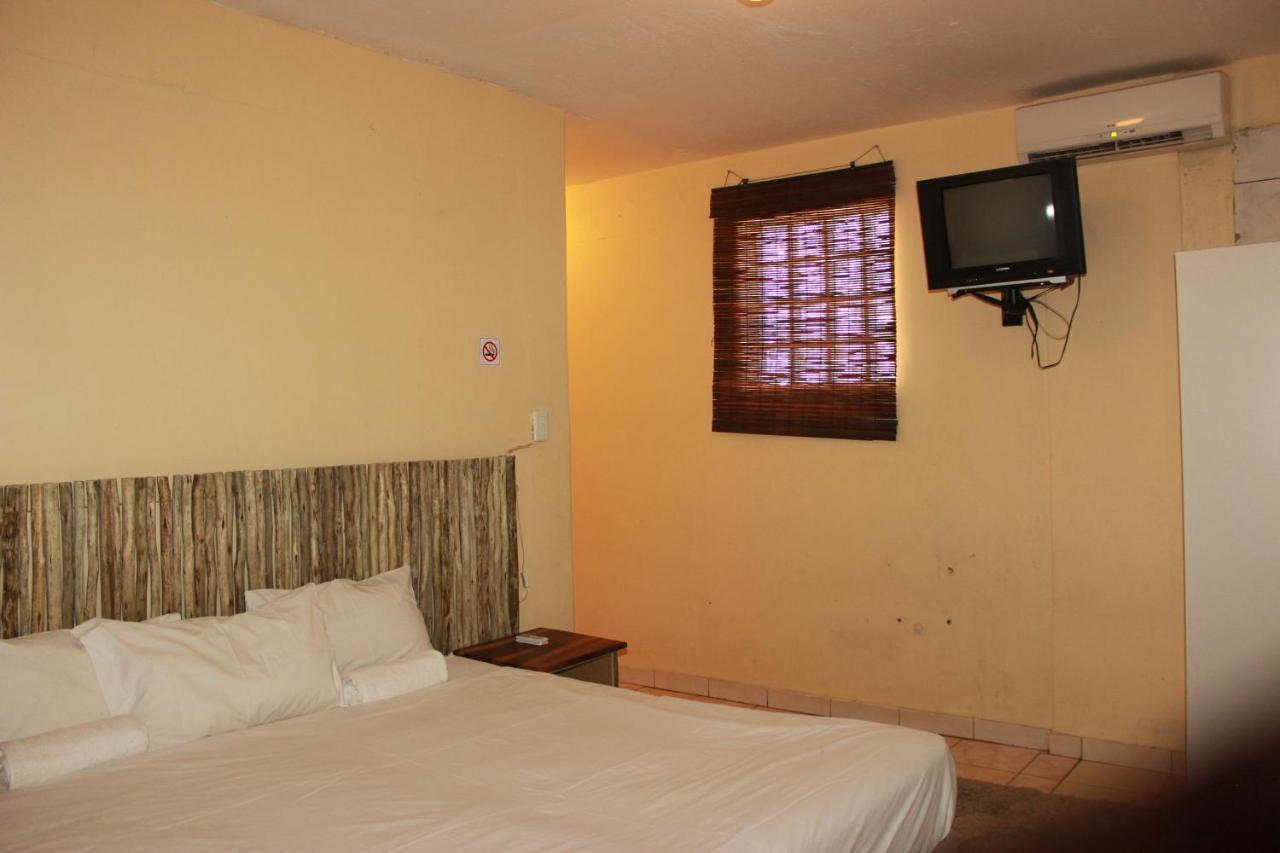 Hotel Pandeinge Windhuk Zewnętrze zdjęcie
